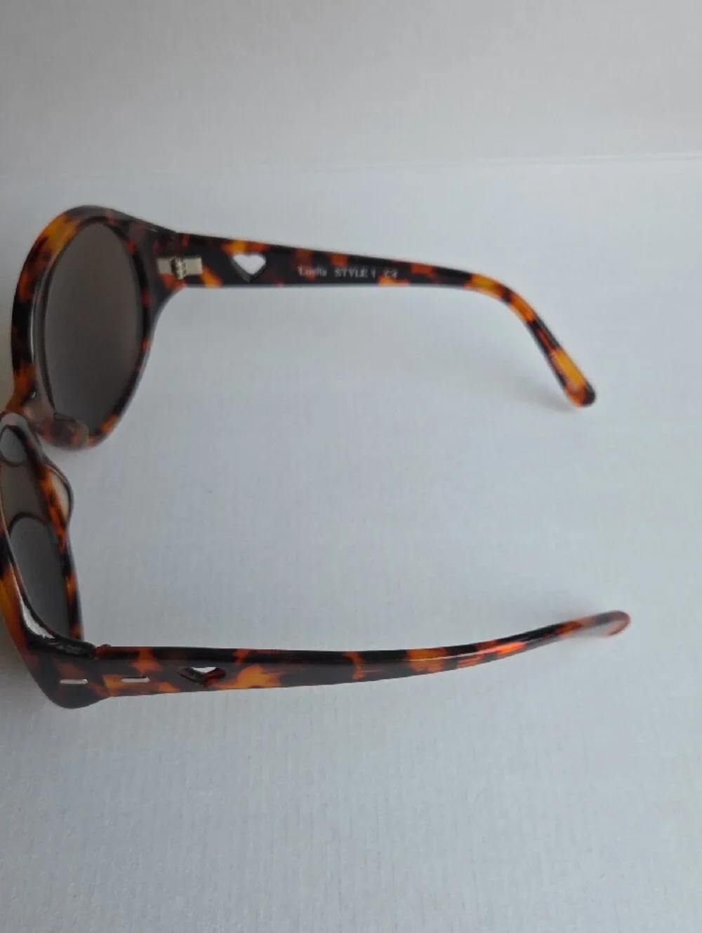 Women's Round Tortoiseshell Sunglasses - Brown Lenses